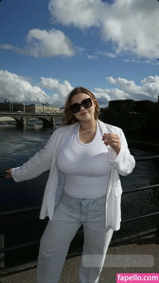 missparaskeva Onlyfans Photo Gallery 