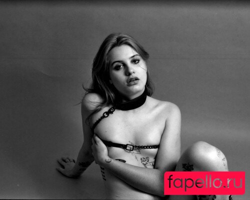 Isa Provati Nude Onlyfans Photo 19