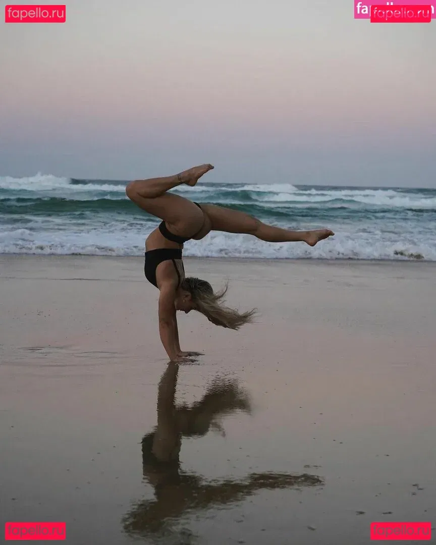 Racharmstrong Onlyfans Photo Gallery 