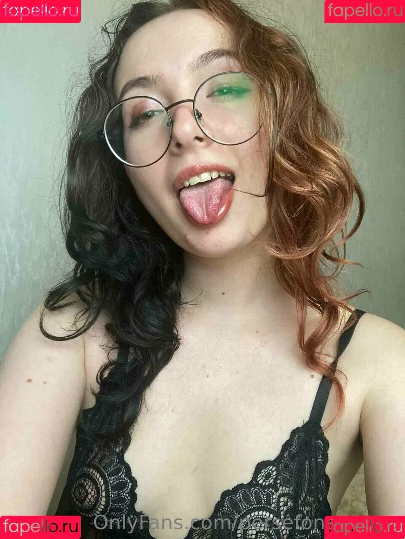 persefonayoung Onlyfans Photo Gallery 