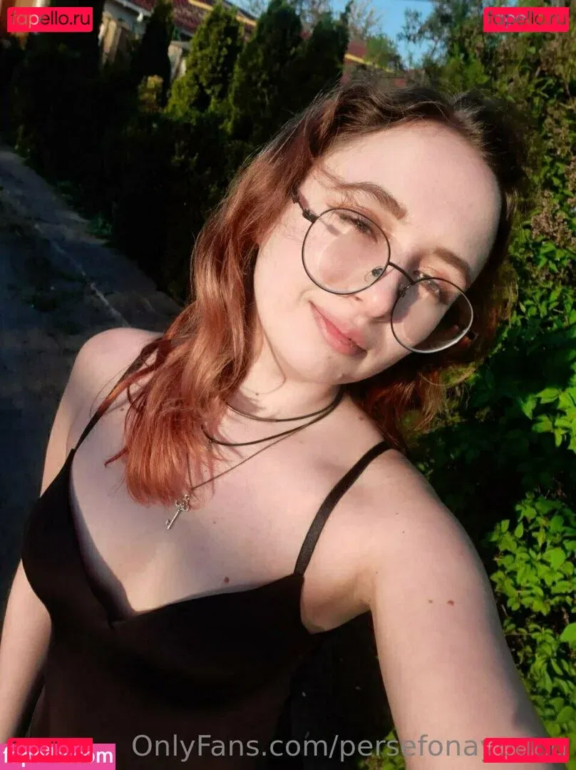 persefonayoung Onlyfans Photo Gallery 