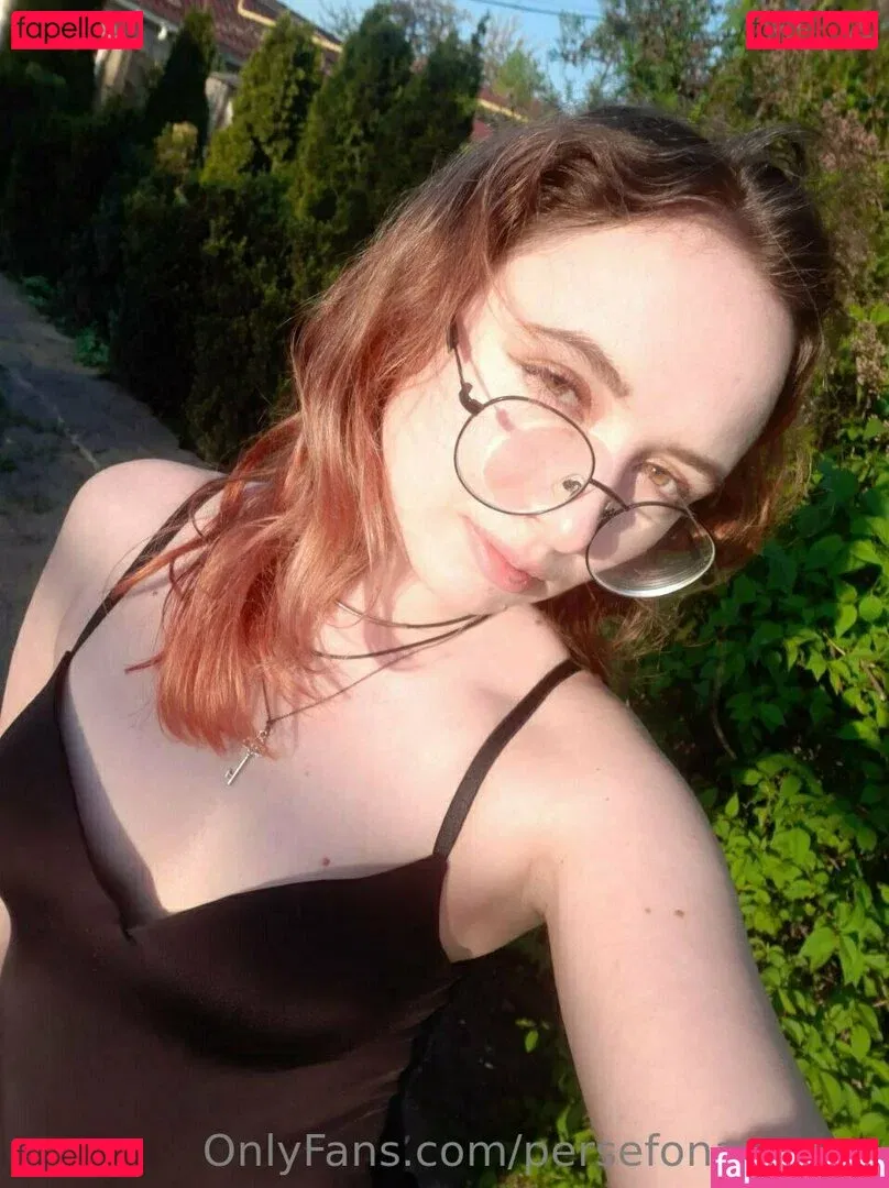 persefonayoung Onlyfans Photo Gallery 