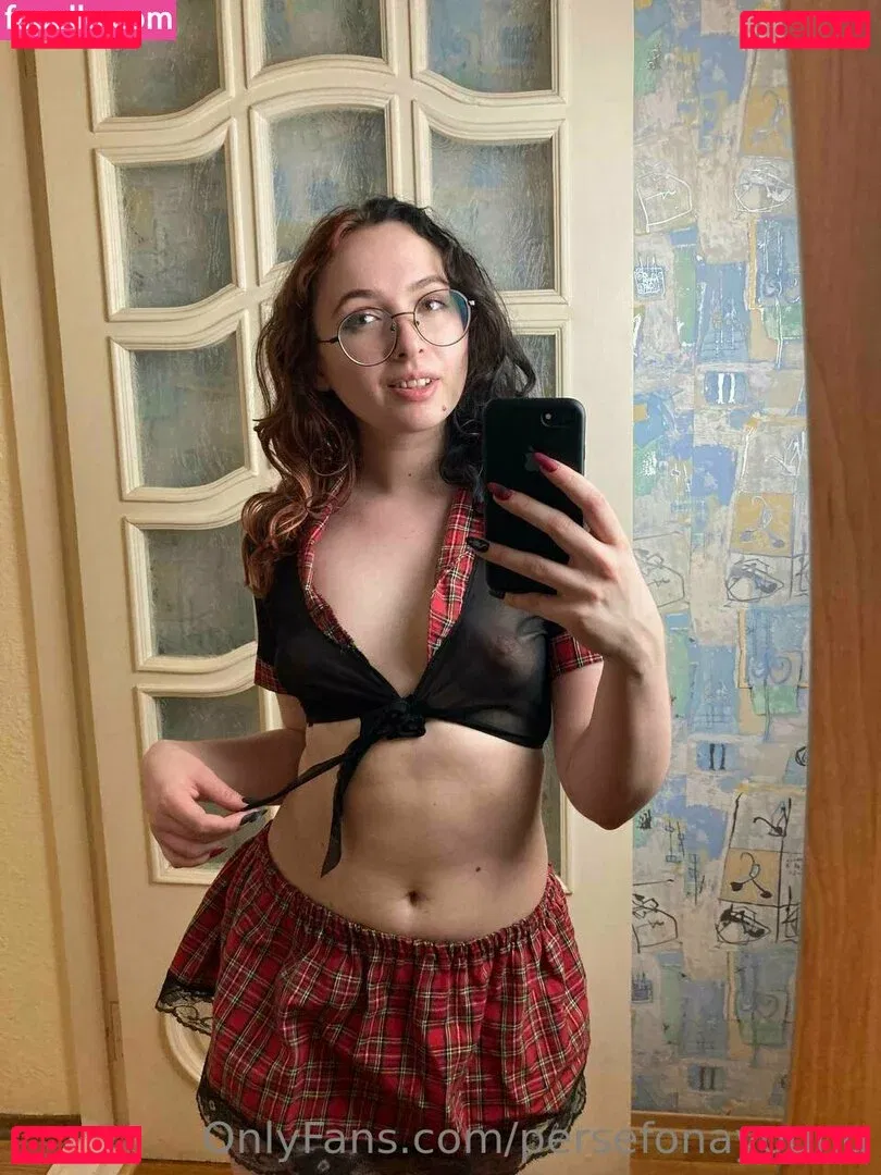 persefonayoung Onlyfans Photo Gallery 