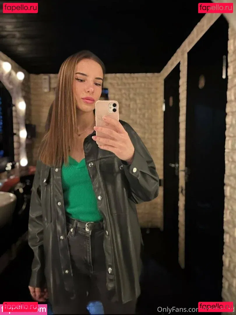 krisblow Onlyfans Photo Gallery 