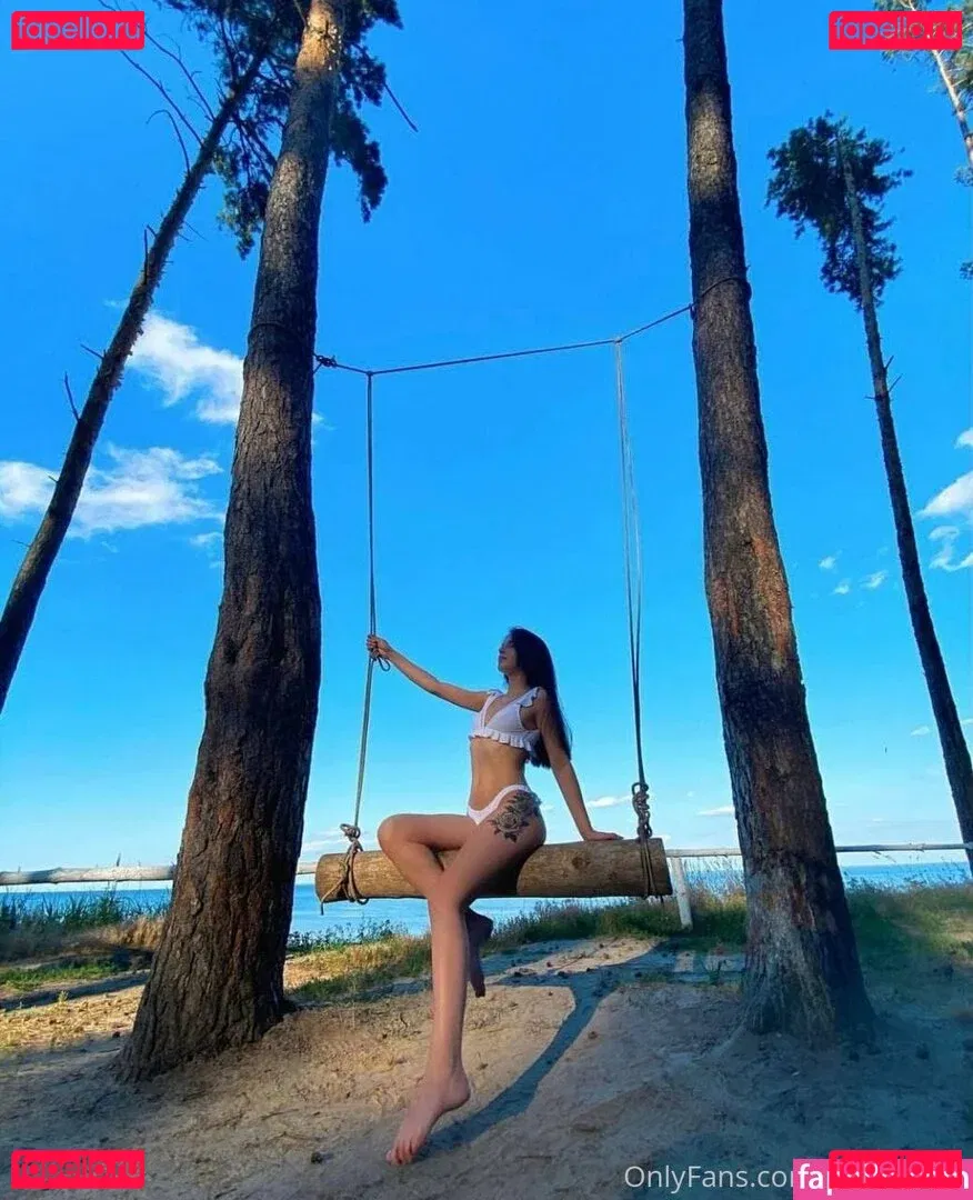 krisblow Onlyfans Photo Gallery 