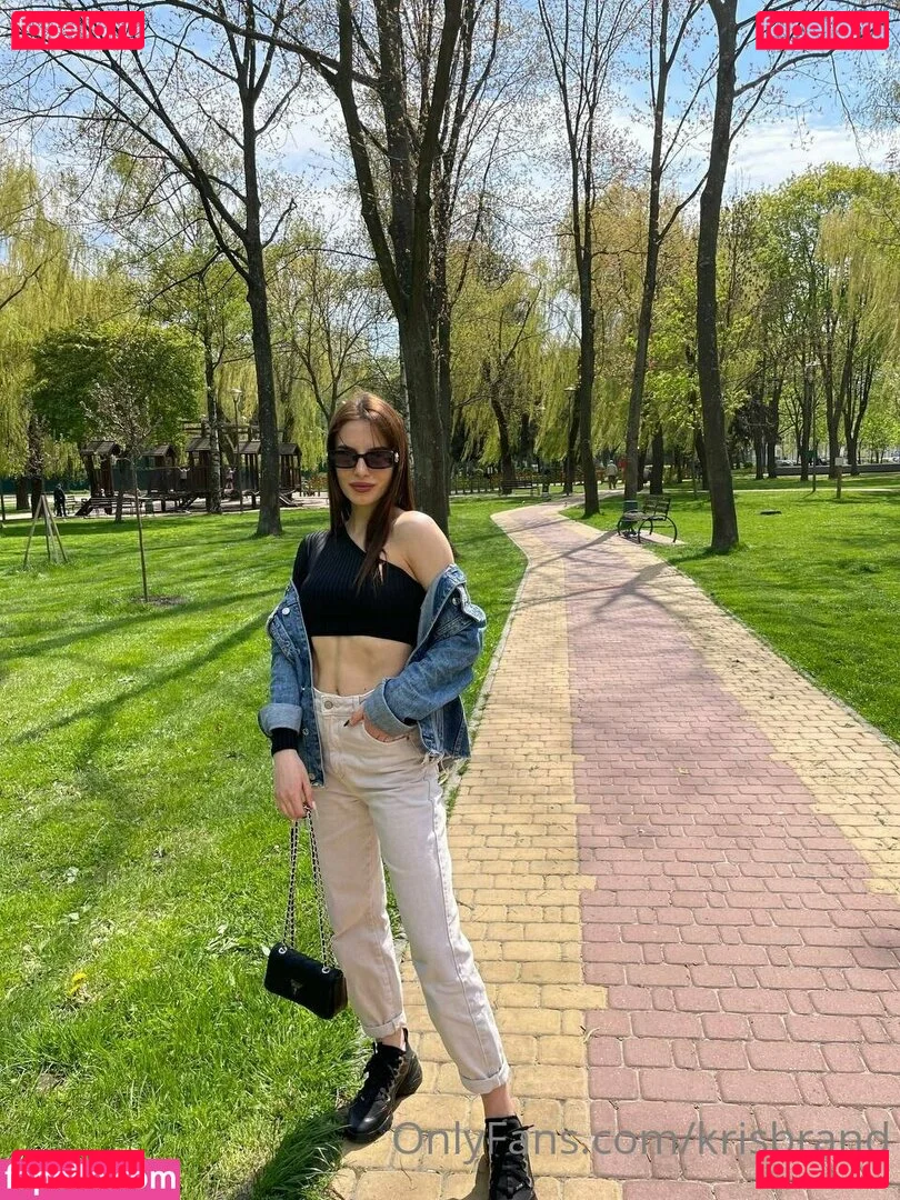 krisblow Onlyfans Photo Gallery 