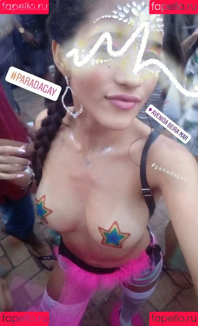 Lari Cogumelos Onlyfans Photo Gallery 
