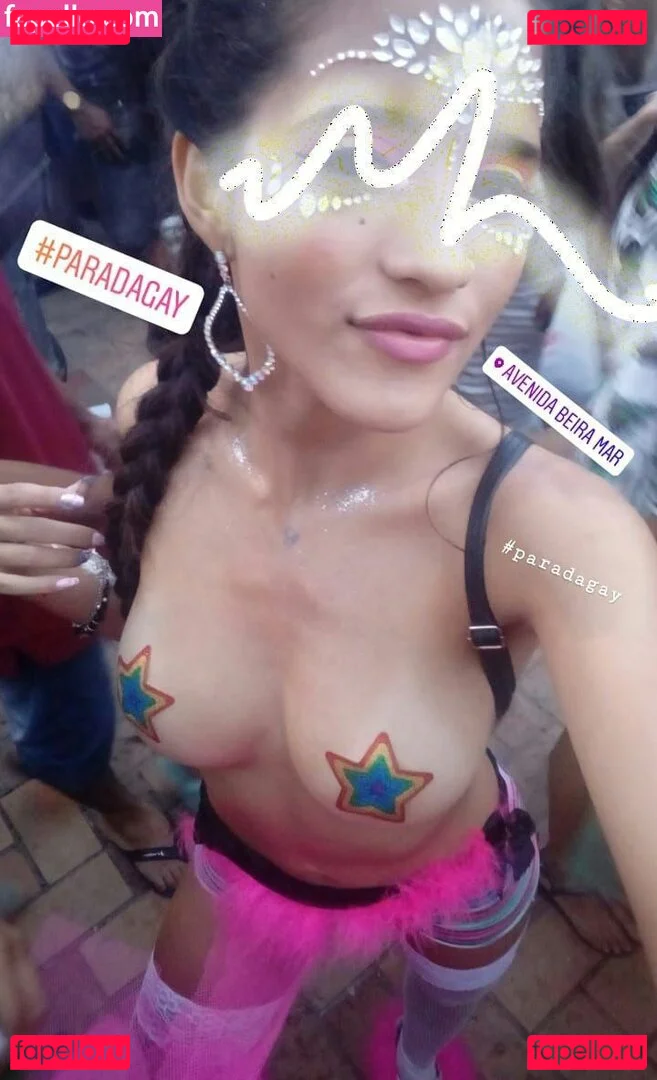 Lari Cogumelos Onlyfans Photo Gallery 