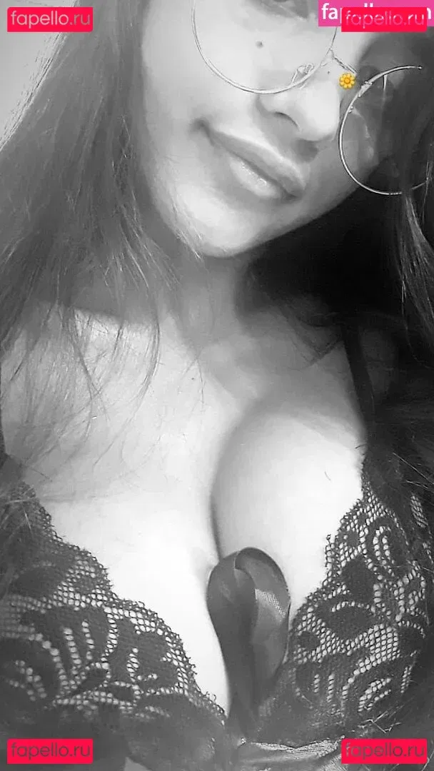 Lari Cogumelos Onlyfans Photo Gallery 