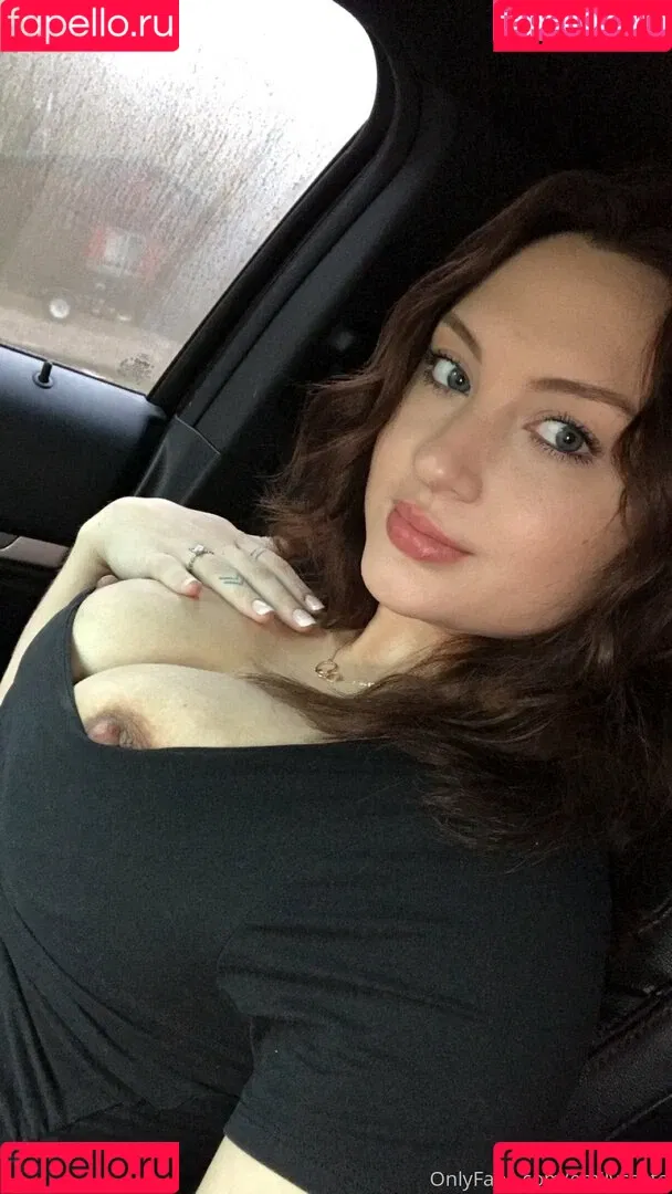 emilycasto Onlyfans Photo Gallery 