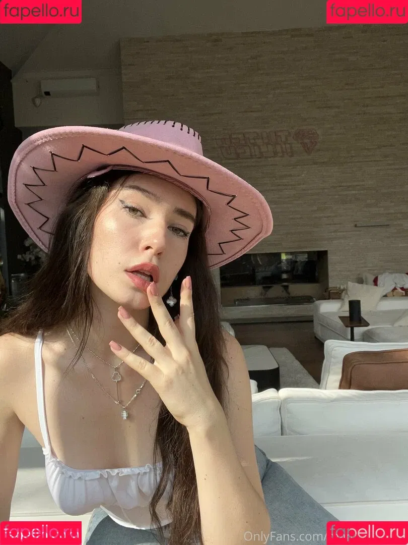 your_elli Onlyfans Photo Gallery 