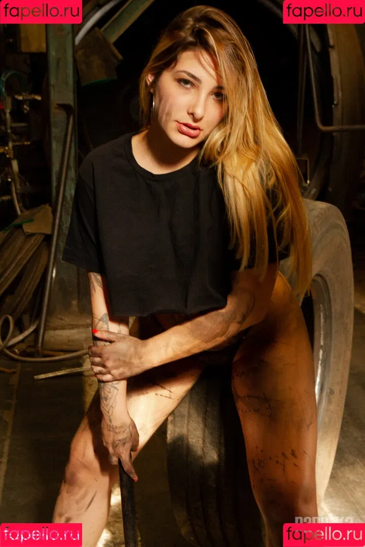 Victoria Foglia Onlyfans Photo Gallery 