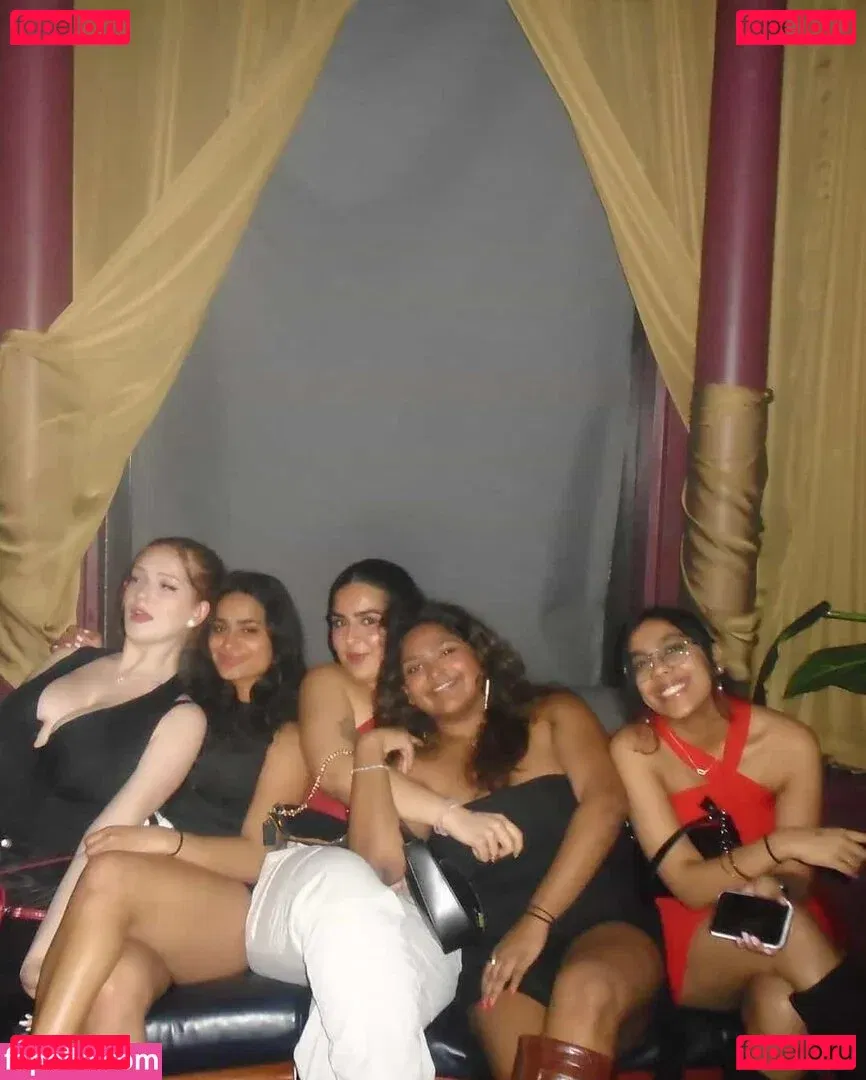 Emily Fiore Onlyfans Photo Gallery 