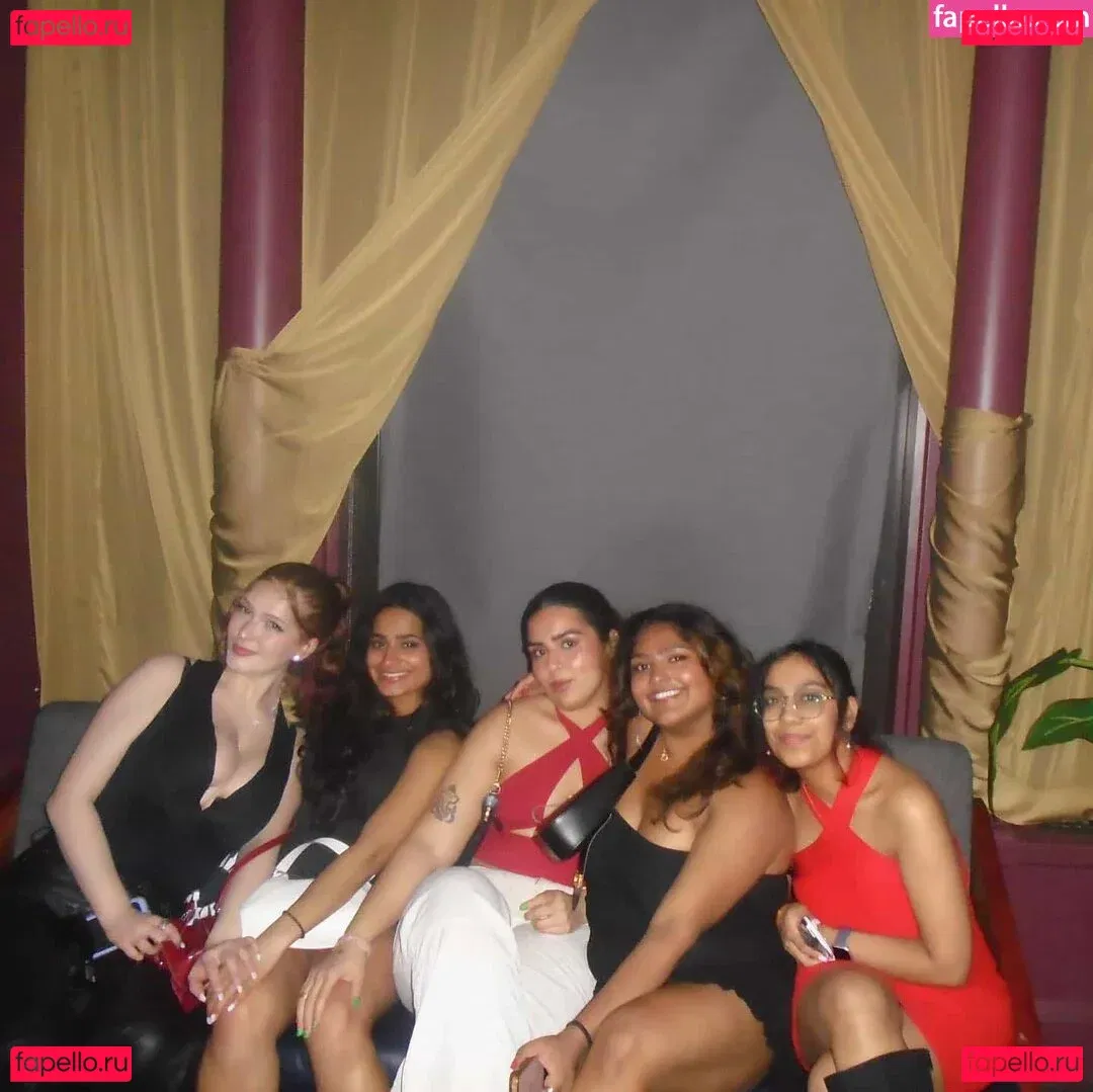 Emily Fiore Onlyfans Photo Gallery 