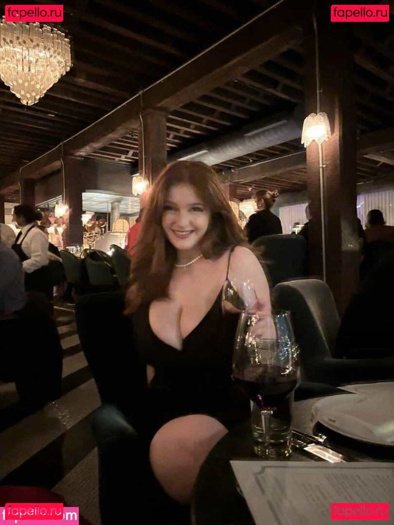 Emily Fiore Onlyfans Photo Gallery 