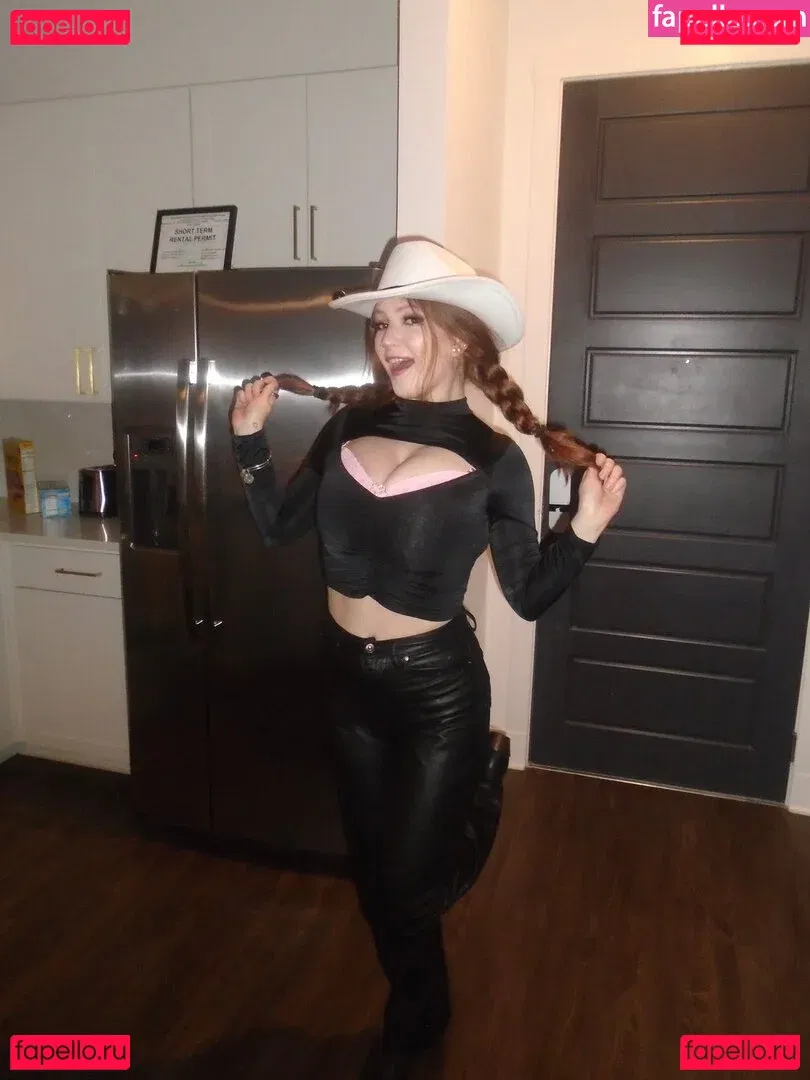 Emily Fiore Onlyfans Photo Gallery 