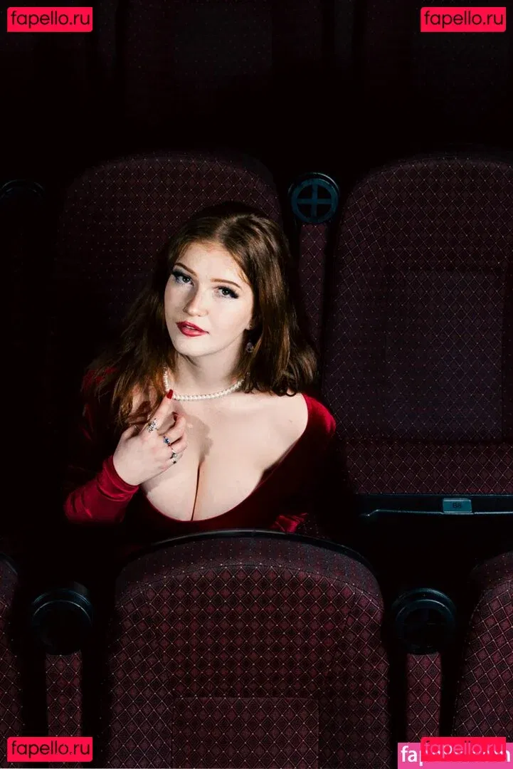 Emily Fiore Onlyfans Photo Gallery 