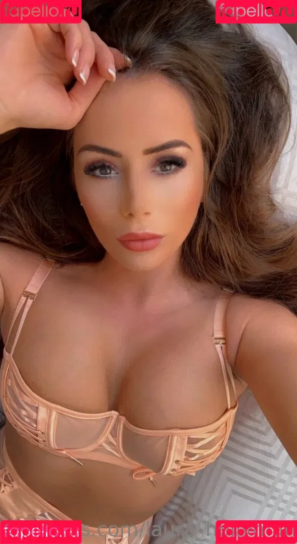 Laura Hollyman Onlyfans Photo Gallery 