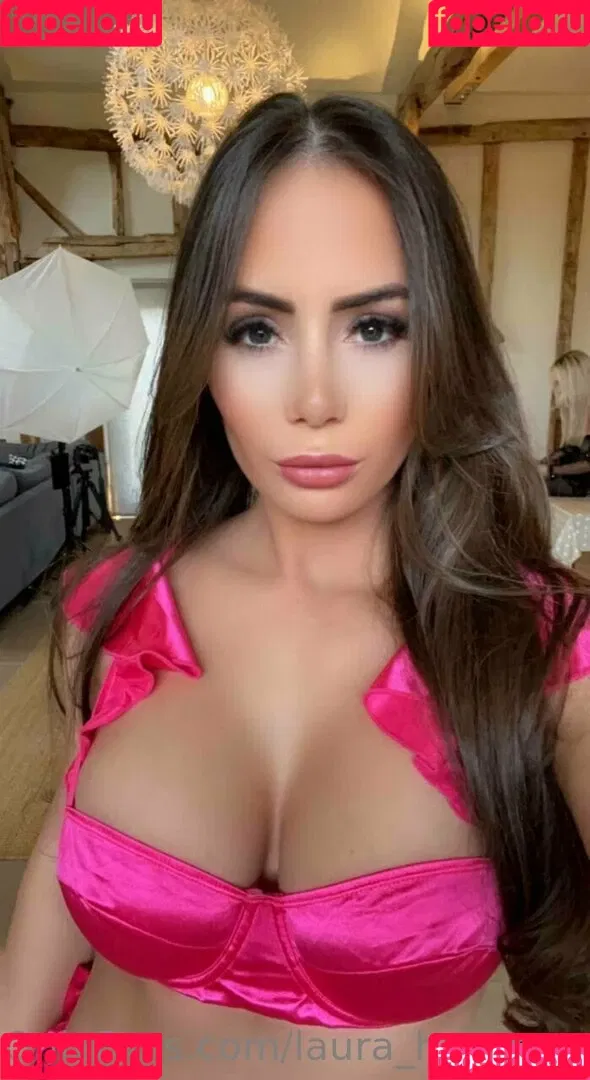 Laura Hollyman Onlyfans Photo Gallery 