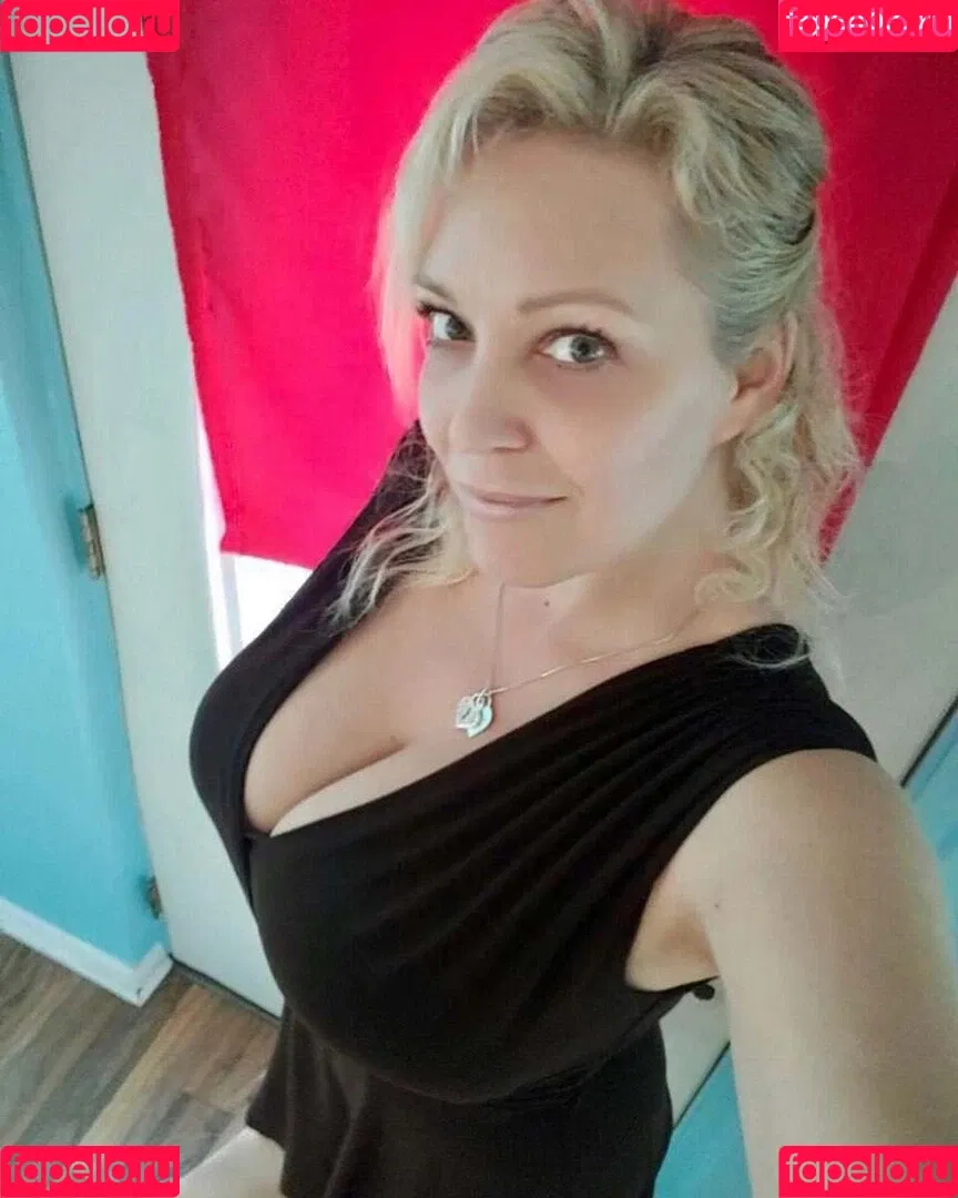 Charlee Chase Onlyfans Photo Gallery 
