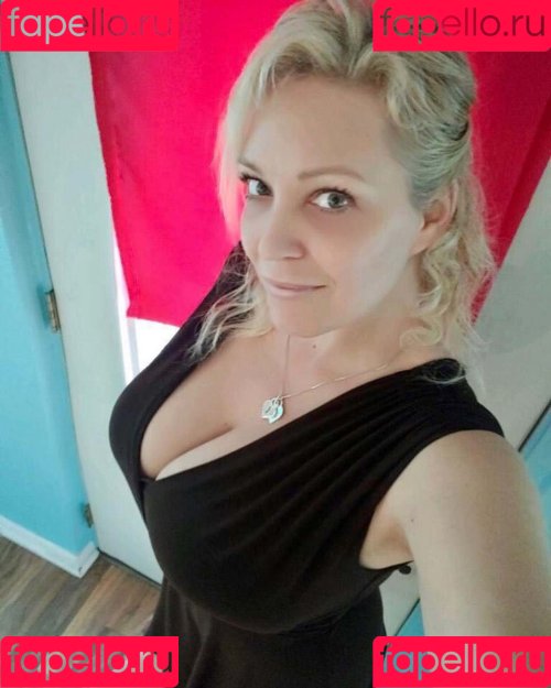 Charlee Chase Onlyfans Photo Gallery 