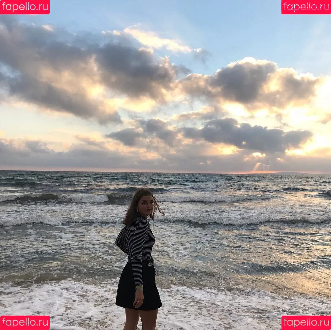 Lena Gross Onlyfans Photo Gallery 