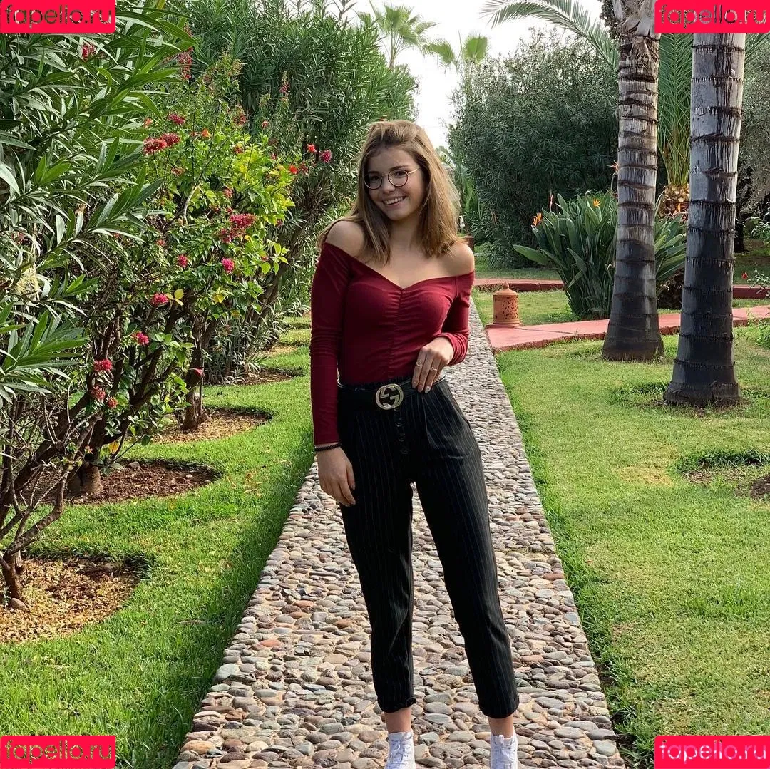 Lena Gross Onlyfans Photo Gallery 