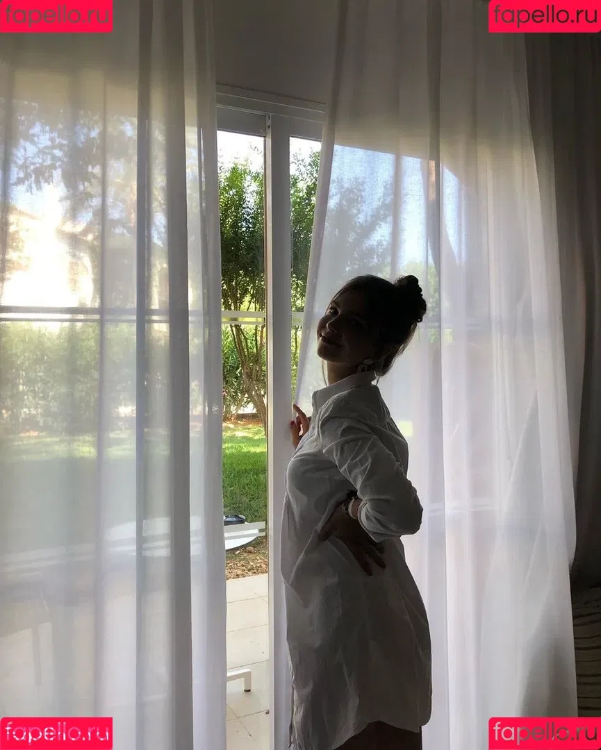 Lena Gross Onlyfans Photo Gallery 