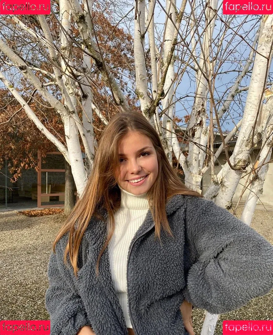 Lena Gross Onlyfans Photo Gallery 