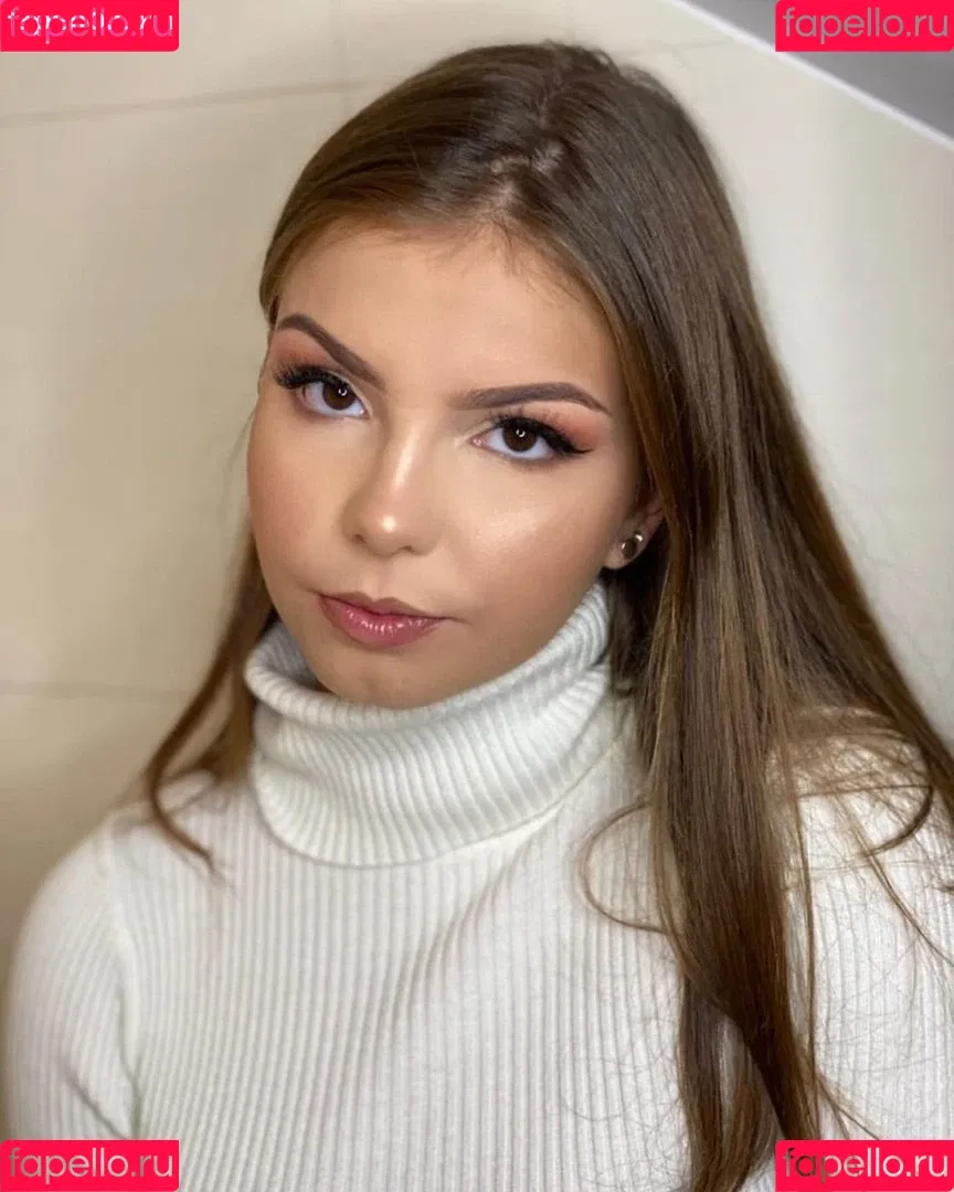 Lena Gross Onlyfans Photo Gallery 