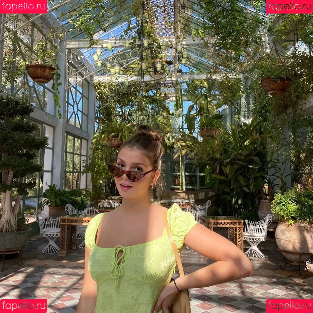 Lena Gross Onlyfans Photo Gallery 