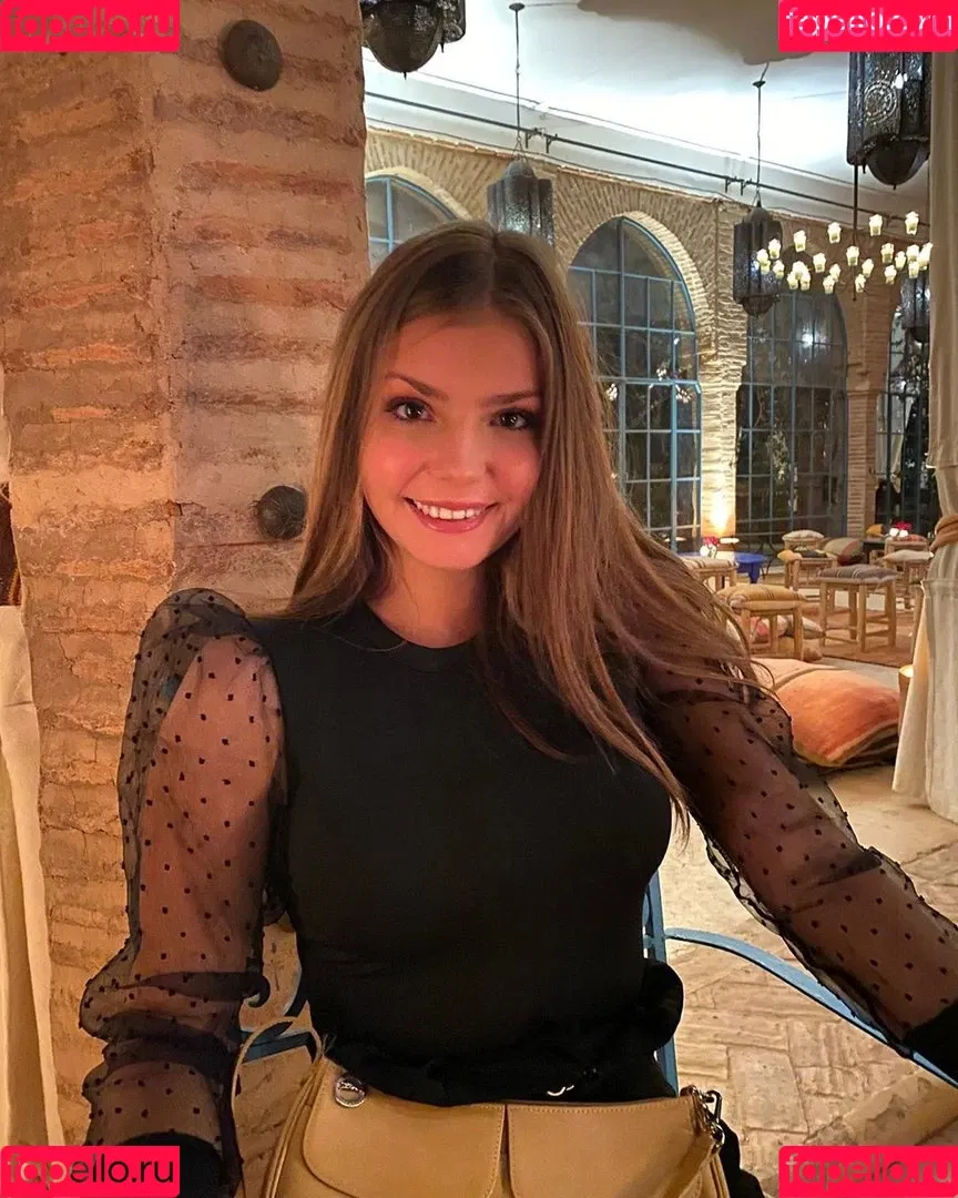 Lena Gross Onlyfans Photo Gallery 