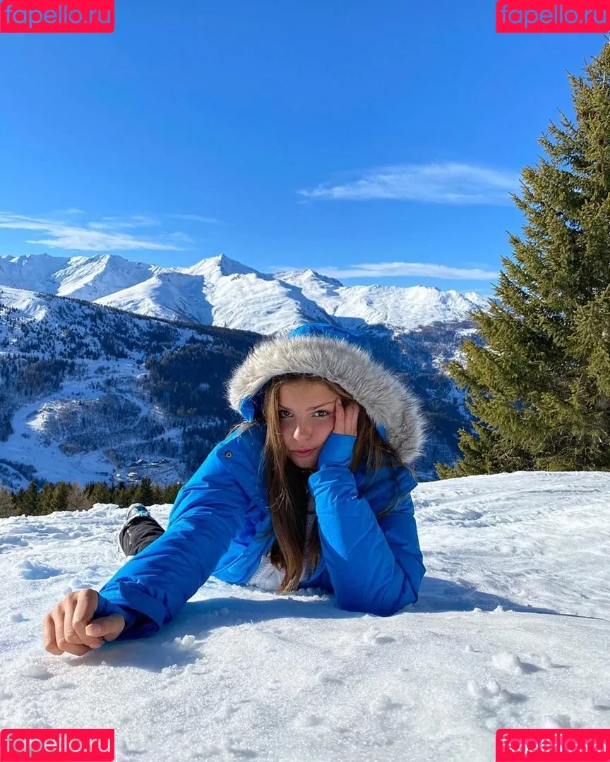 Lena Gross Onlyfans Photo Gallery 