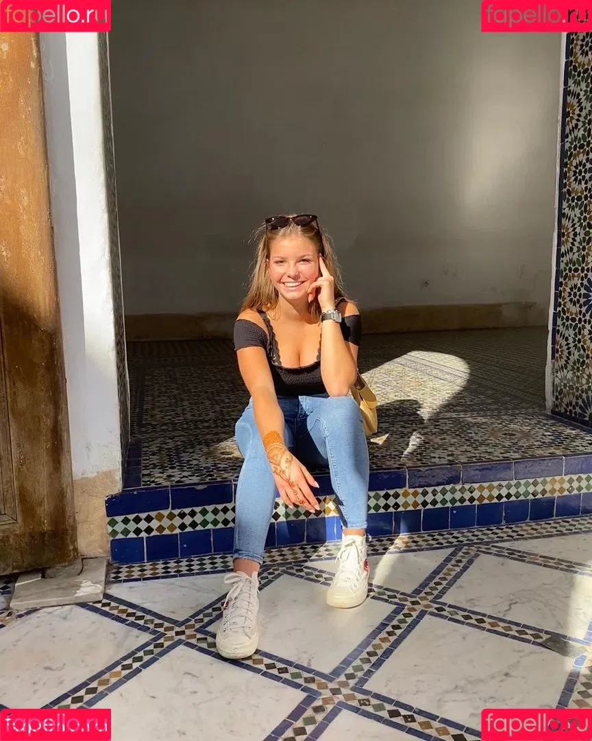 Lena Gross Onlyfans Photo Gallery 