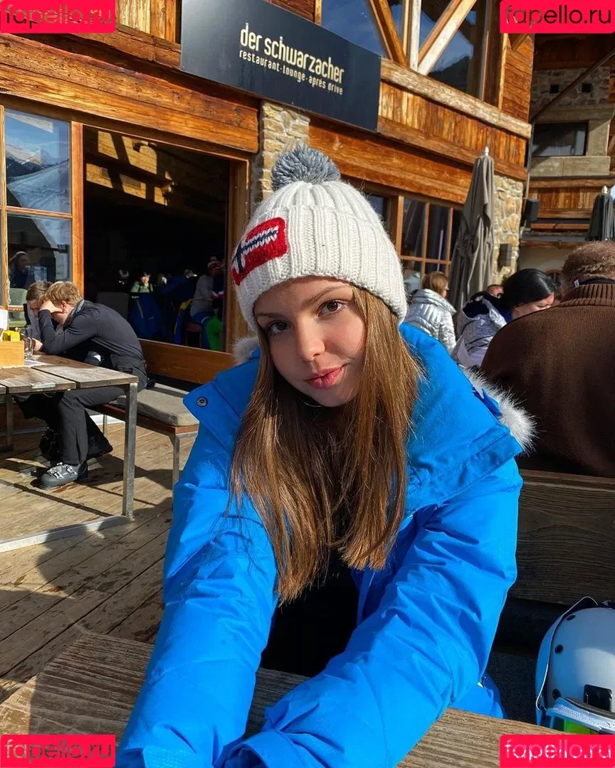 Lena Gross Onlyfans Photo Gallery 