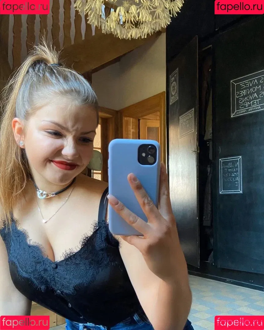 Lena Gross Onlyfans Photo Gallery 