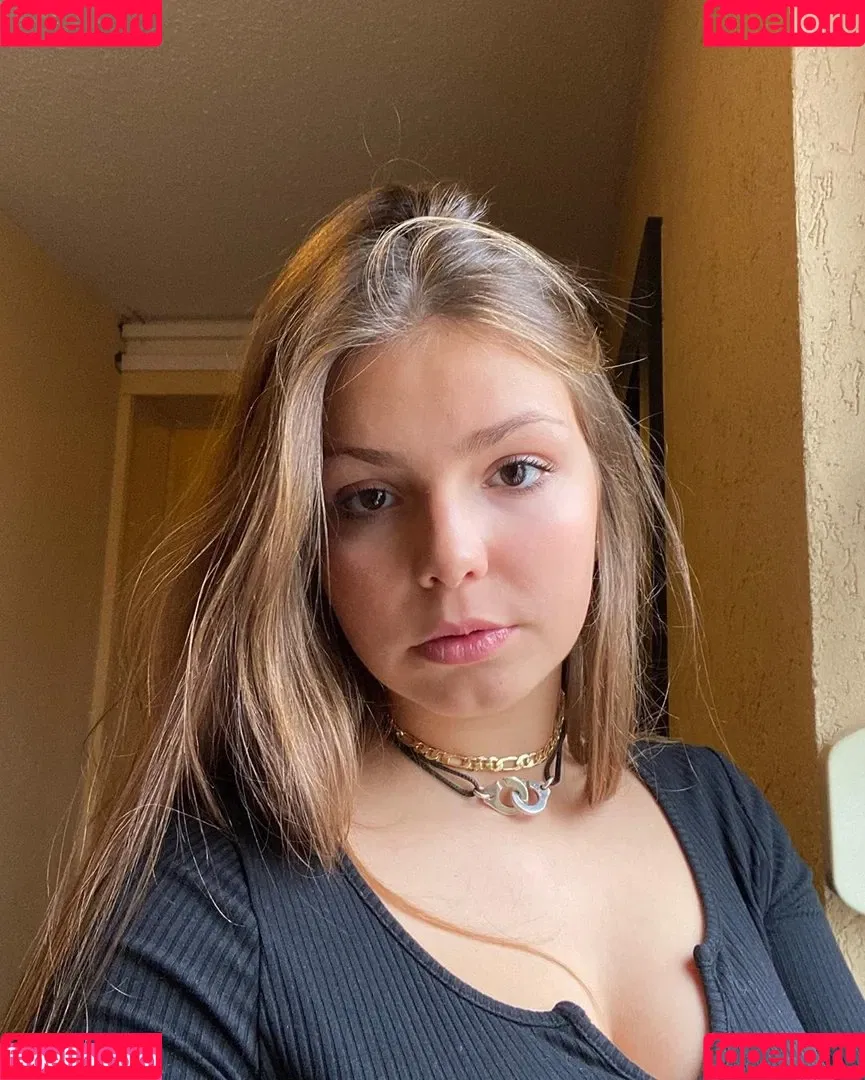Lena Gross Onlyfans Photo Gallery 