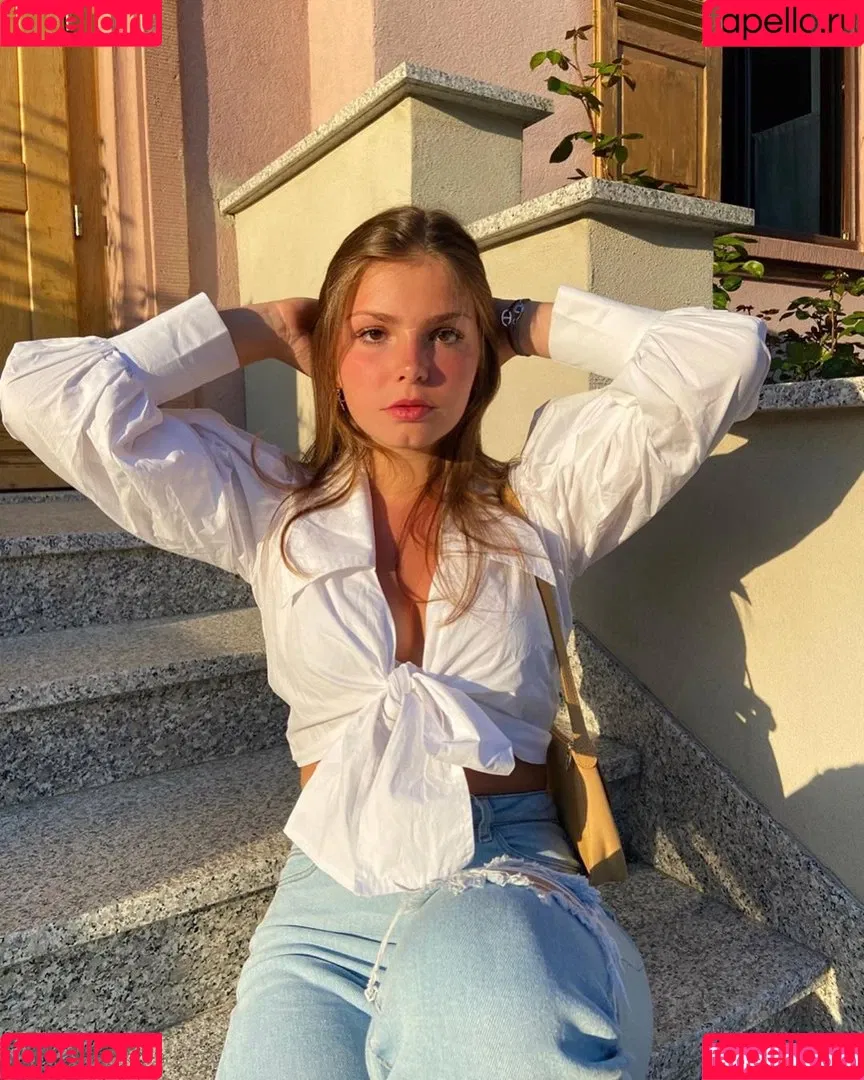 Lena Gross Onlyfans Photo Gallery 