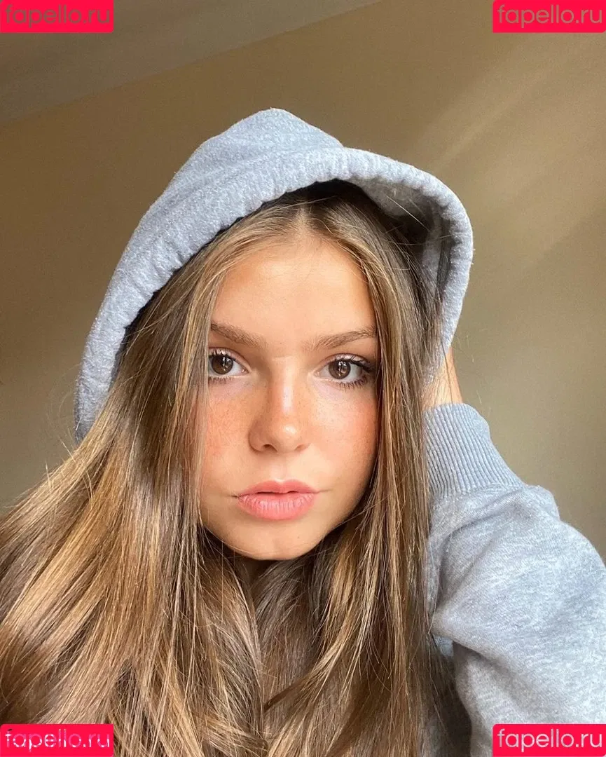 Lena Gross Onlyfans Photo Gallery 