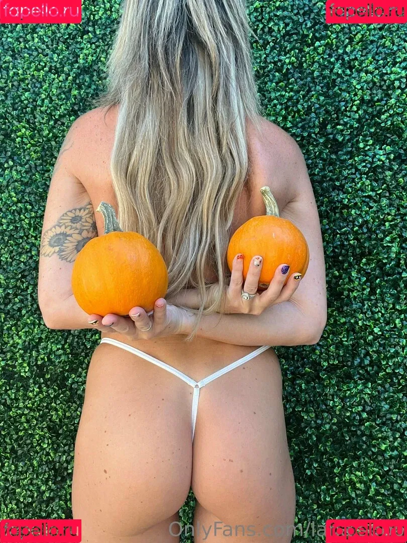 lana.sobo Onlyfans Photo Gallery 