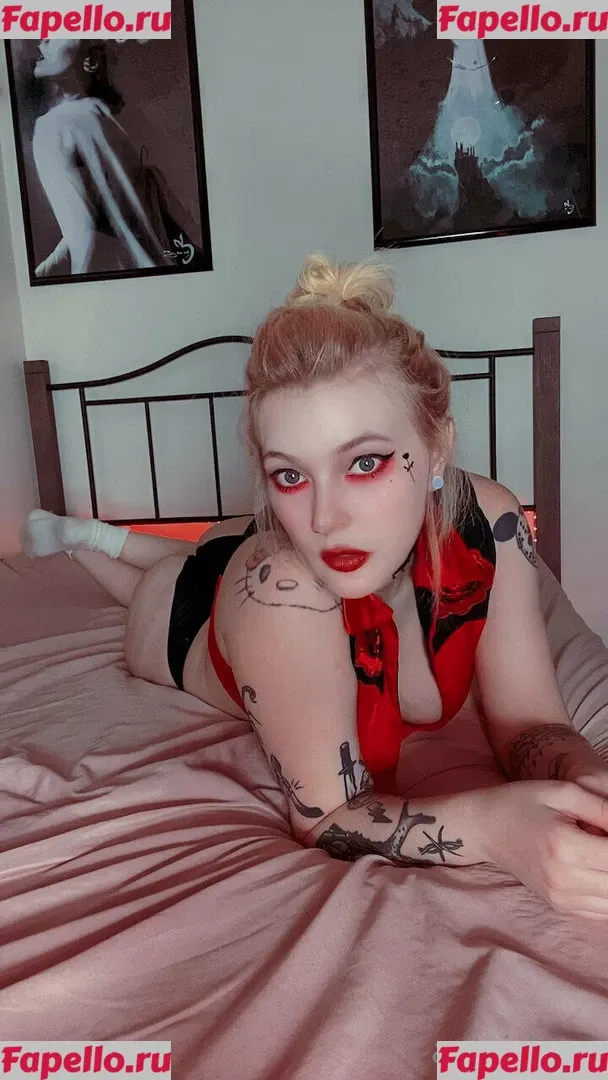 Astridxox Onlyfans Photo Gallery 