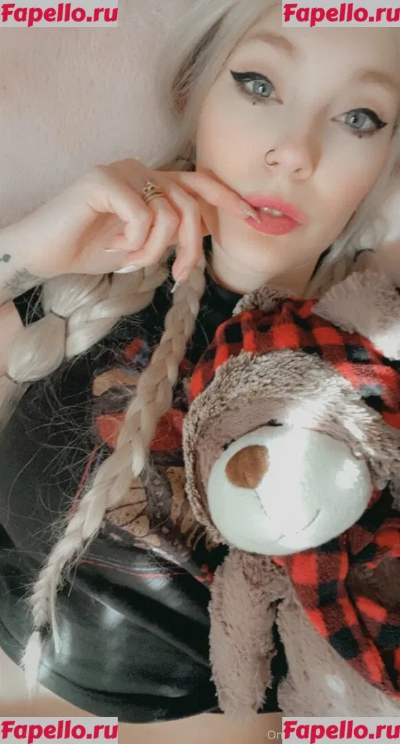 Astridxox Onlyfans Photo Gallery 