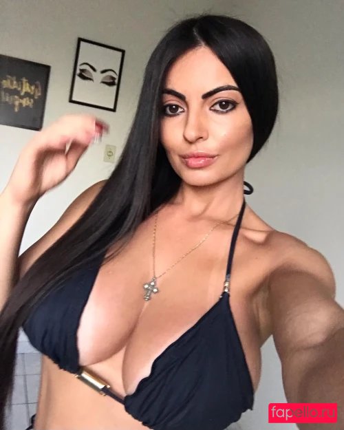 Viviane Costa Nude Onlyfans Photo 16