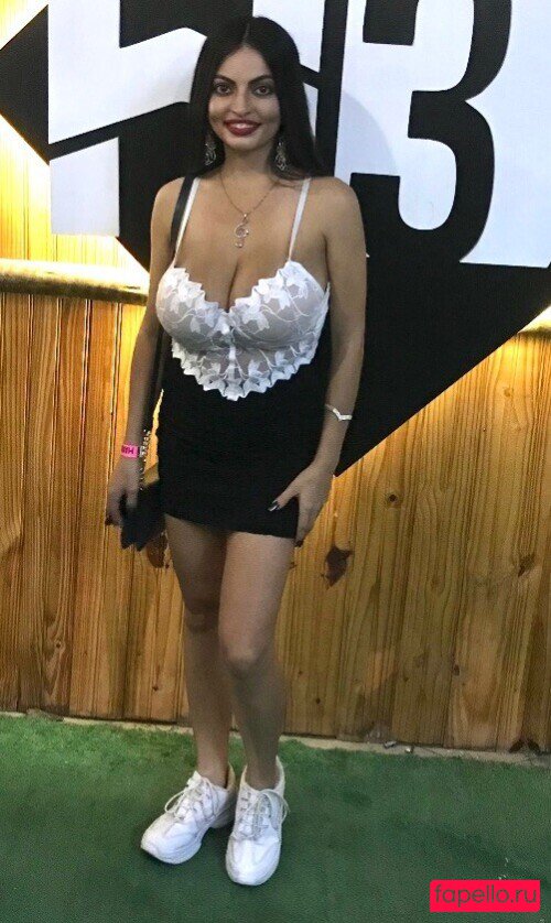 Viviane Costa Nude Onlyfans Photo 20