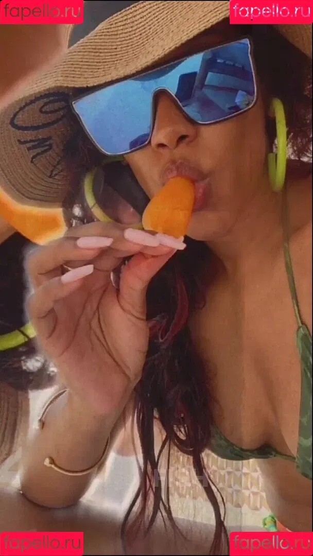 Candice Patton Onlyfans Photo Gallery 