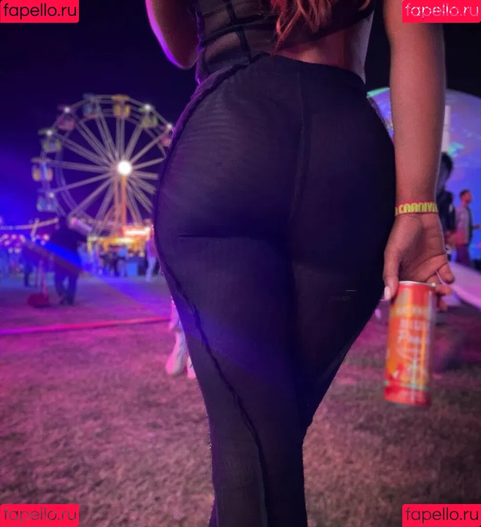 Candice Patton Onlyfans Photo Gallery 