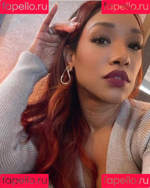 Candice Patton Onlyfans Photo Gallery 