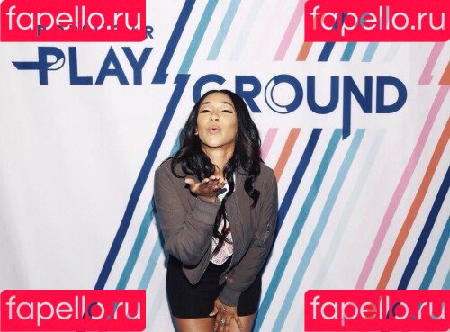 Candice Patton Onlyfans Photo Gallery 