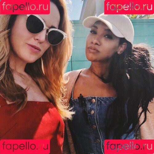 Candice Patton Onlyfans Photo Gallery 