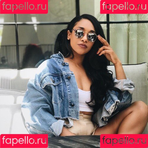 Candice Patton Onlyfans Photo Gallery 